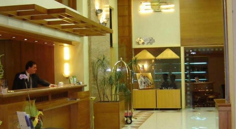 Nepheli Hotel Салоніки Екстер'єр фото